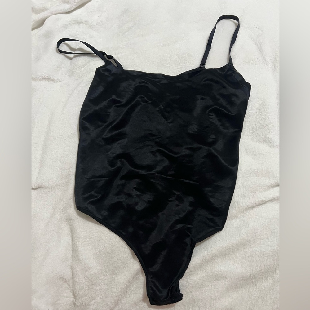 SKIMS BODYSUIT